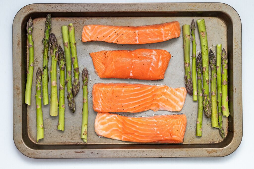 Salmon with asparagus tray bake